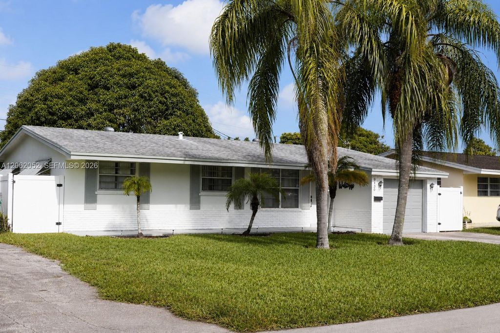 2430 Sabal Palm Dr, Miramar, FL 33023