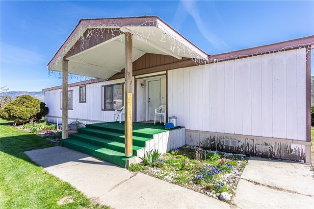 1096 Highway 7, Tonasket, WA 98855