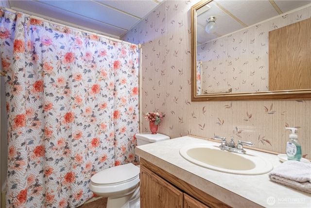 1096 Highway 7, Tonasket, WA 98855