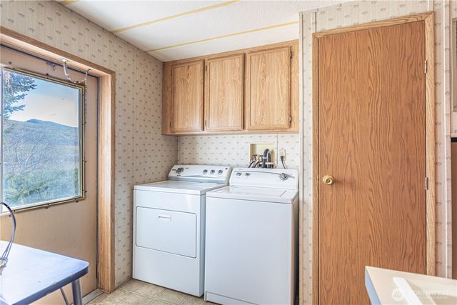 1096 Highway 7, Tonasket, WA 98855