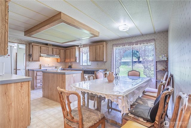 1096 Highway 7, Tonasket, WA 98855