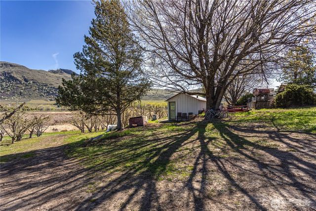 1096 Highway 7, Tonasket, WA 98855