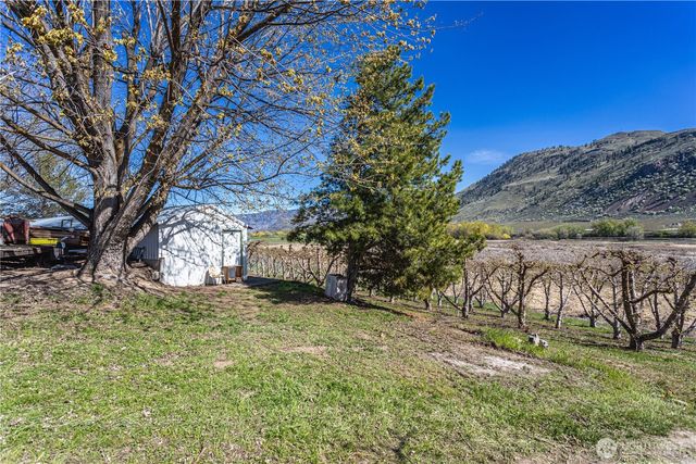 1096 Highway 7, Tonasket, WA 98855