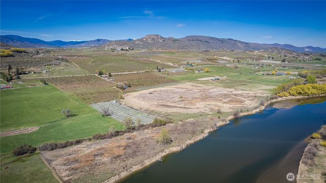 1096 Highway 7, Tonasket, WA 98855