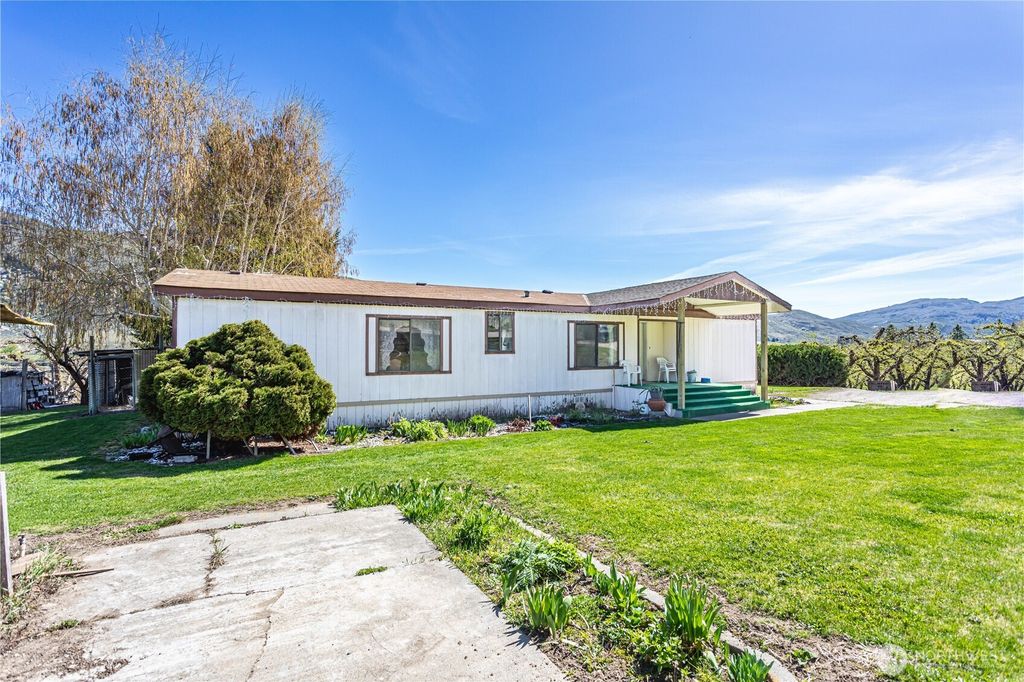 1096 Highway 7, Tonasket, WA 98855