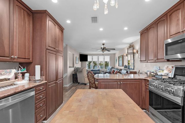 10 Marina Cove Drive, Niceville, FL 32578