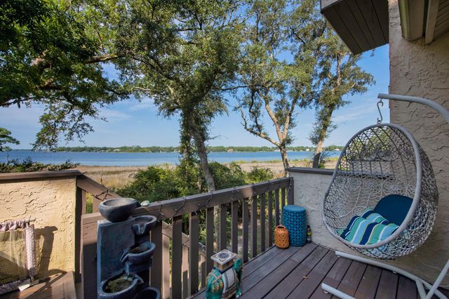 10 Marina Cove Drive, Niceville, FL 32578