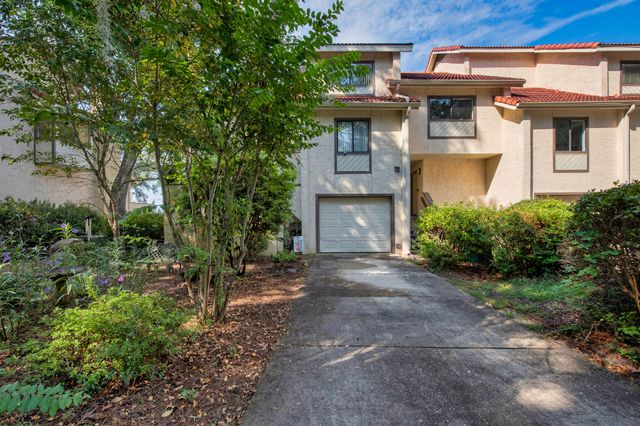 10 Marina Cove Drive, Niceville, FL 32578