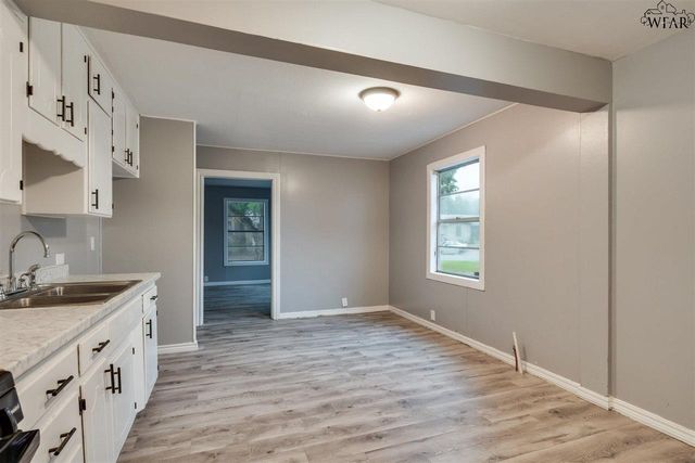 523 W INWOOD DRIVE, Wichita Falls, TX 76301