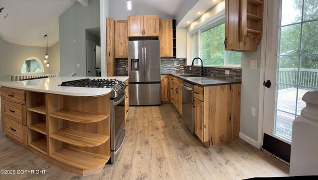 1950 N Cottonwood Loop, Wasilla, AK 99654
