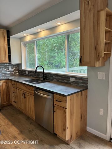 1950 N Cottonwood Loop, Wasilla, AK 99654