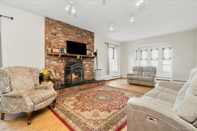 14 Maple Avenue, Goshen, NY 10924