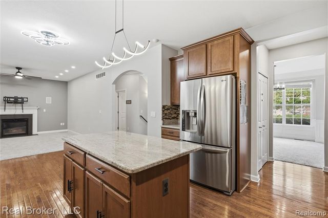 26978 Maxwell Court, Novi, MI 48374