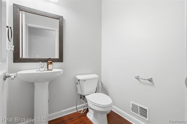 26978 Maxwell Court, Novi, MI 48374