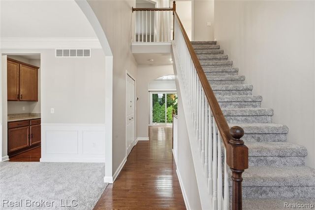 26978 Maxwell Court, Novi, MI 48374