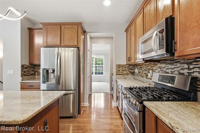 26978 Maxwell Court, Novi, MI 48374