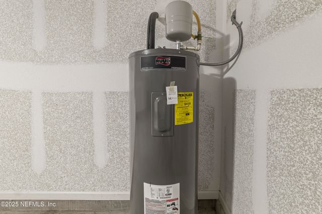 6847 HANFORD Street, Jacksonville, FL 32219