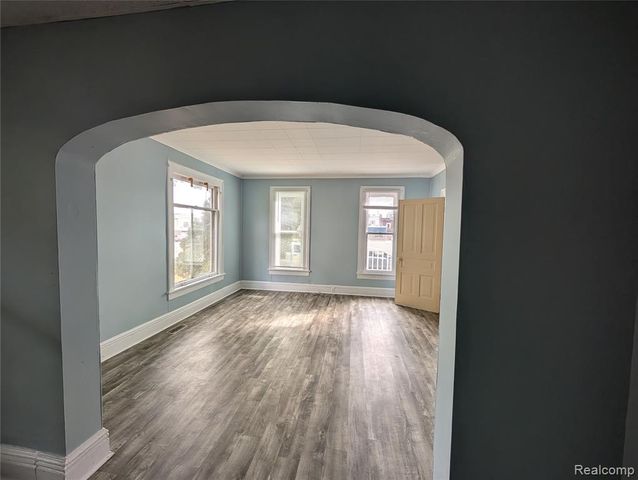 220 W Park Street, Lapeer, MI 48446