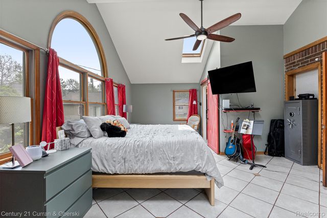 9616 Auburndale Street, Livonia, MI 48150