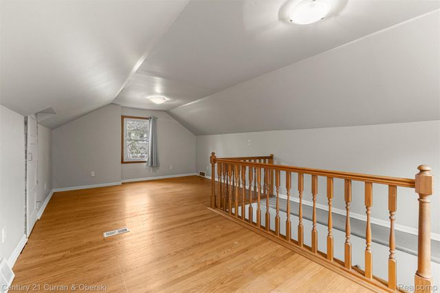 9616 Auburndale Street, Livonia, MI 48150