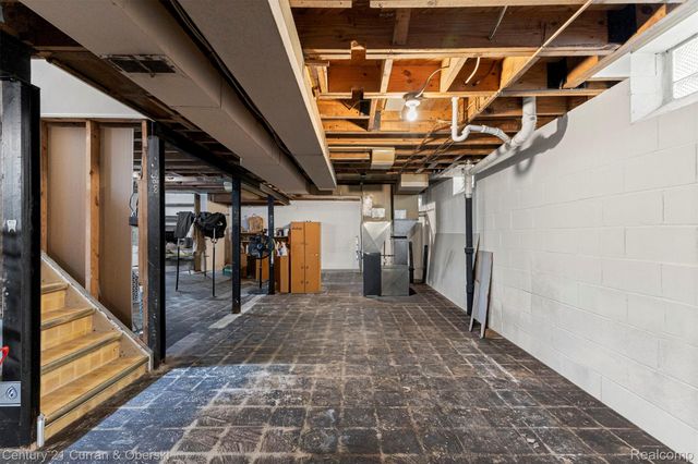 9616 Auburndale Street, Livonia, MI 48150