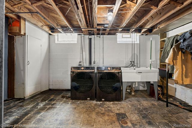 9616 Auburndale Street, Livonia, MI 48150