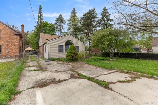 9616 Auburndale Street, Livonia, MI 48150