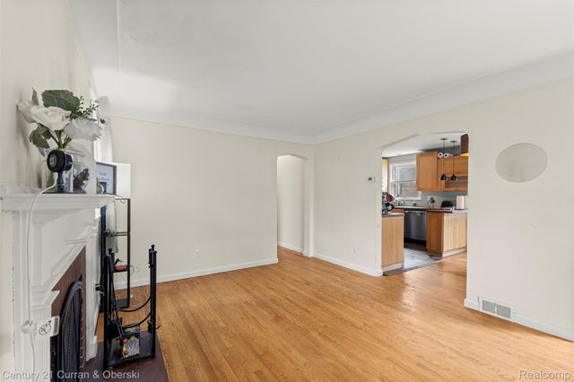 9616 Auburndale Street, Livonia, MI 48150