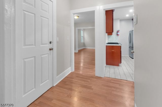32 Dodd St, East Orange City, NJ 07017