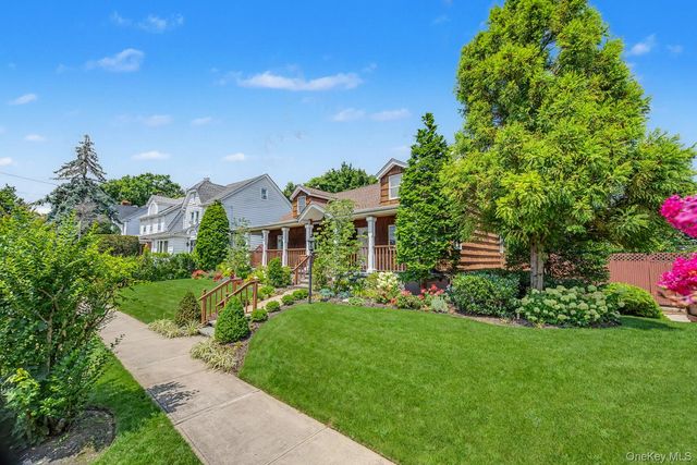 14645 13th Avenue, Whitestone, NY 11357