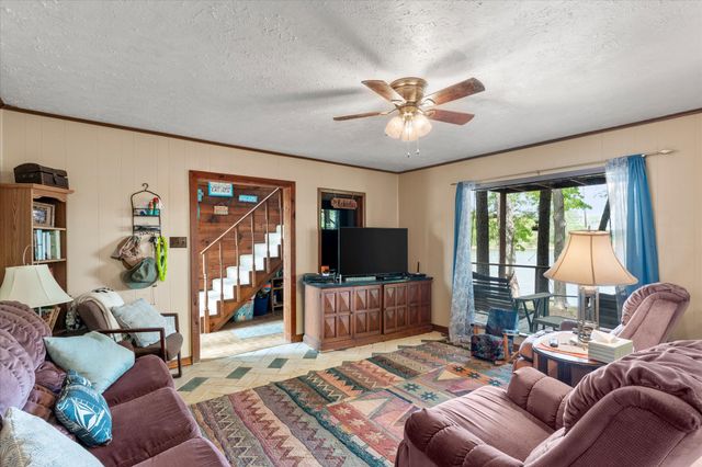 405 Triple S Drive, Mount Vernon, TX 75457