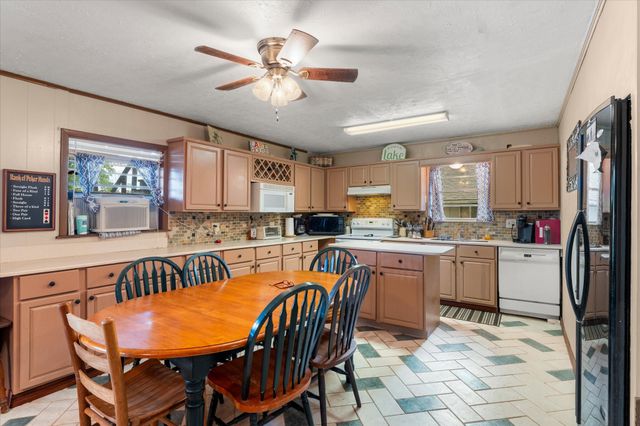 405 Triple S Drive, Mount Vernon, TX 75457