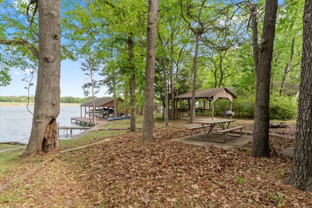 405 Triple S Drive, Mount Vernon, TX 75457