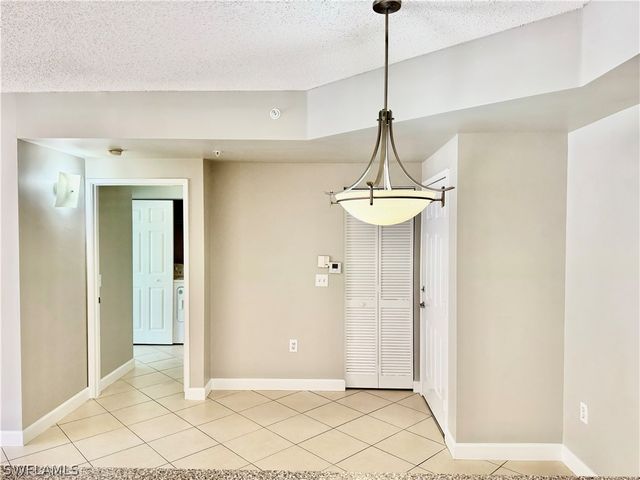 1200 Reserve WAY 103, Naples, FL 34105