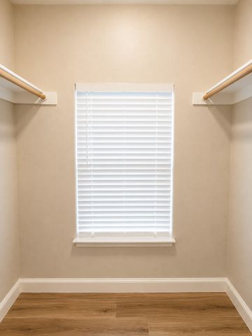 801 Meadowlark Circle, Granbury, TX 76049