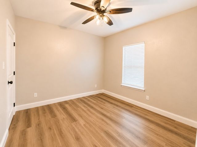 801 Meadowlark Circle, Granbury, TX 76049