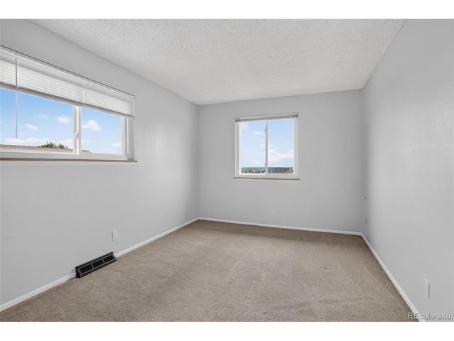 9964 Orangewood Dr, Denver, CO 80260