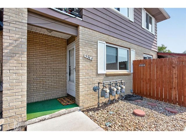 9964 Orangewood Dr, Denver, CO 80260
