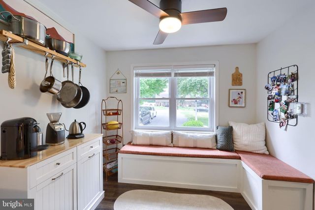 10 LAKEVIEW PL, Lititz, PA 17543