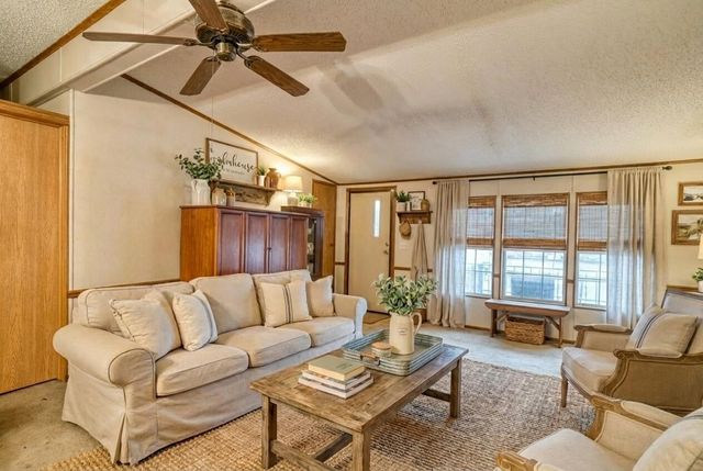 892 S 500 W, Hebron, IN 46341