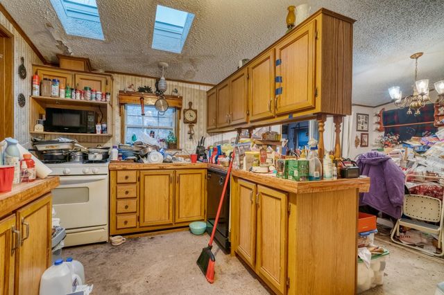 892 S 500 W, Hebron, IN 46341