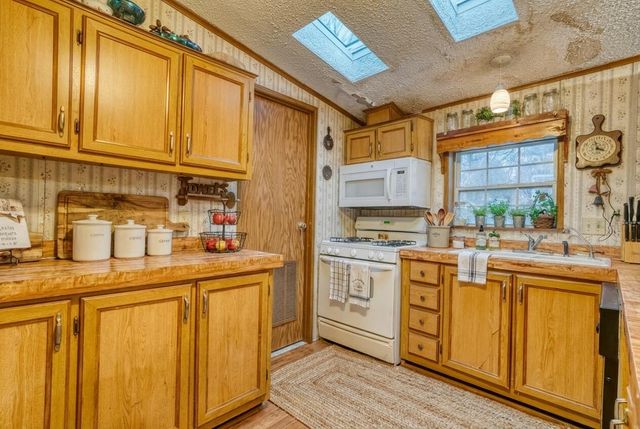 892 S 500 W, Hebron, IN 46341