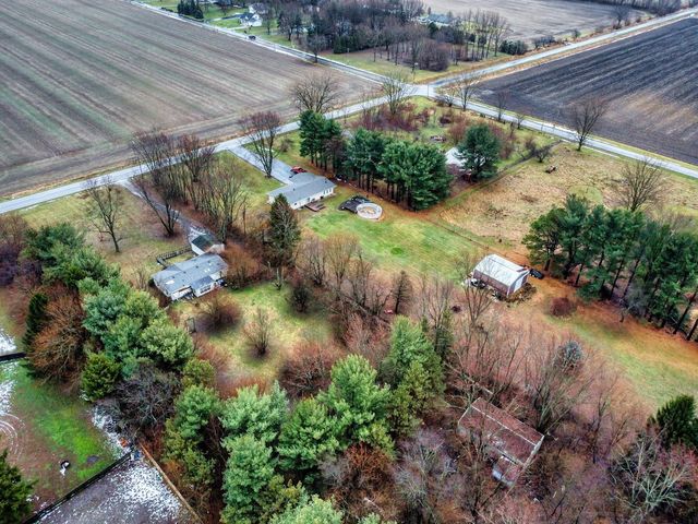 892 S 500 W, Hebron, IN 46341