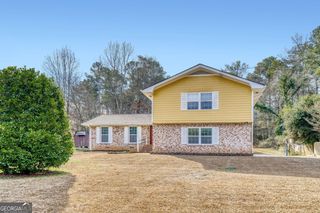 2201 Colonial Oak Way, Stone Mountain, GA 30087