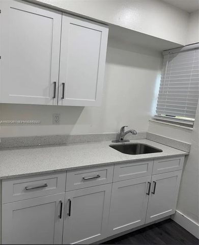 522 NW 13th Ave 1-2, Fort Lauderdale, FL 33311