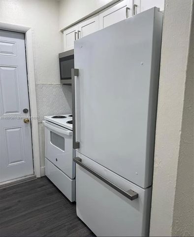 522 NW 13th Ave 1-2, Fort Lauderdale, FL 33311