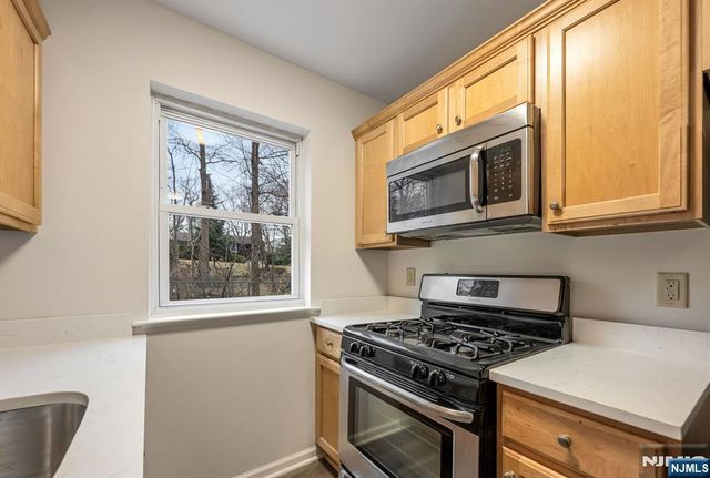 121 Regency Park, Ramsey, NJ 07446