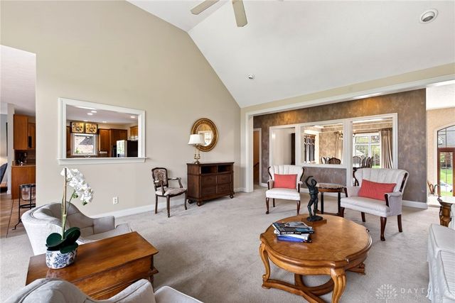 1475 Country Wood Drive, Bellbrook, OH 45440