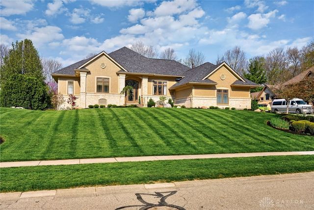 1475 Country Wood Drive, Bellbrook, OH 45440