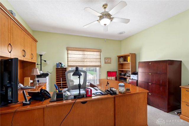 1475 Country Wood Drive, Bellbrook, OH 45440